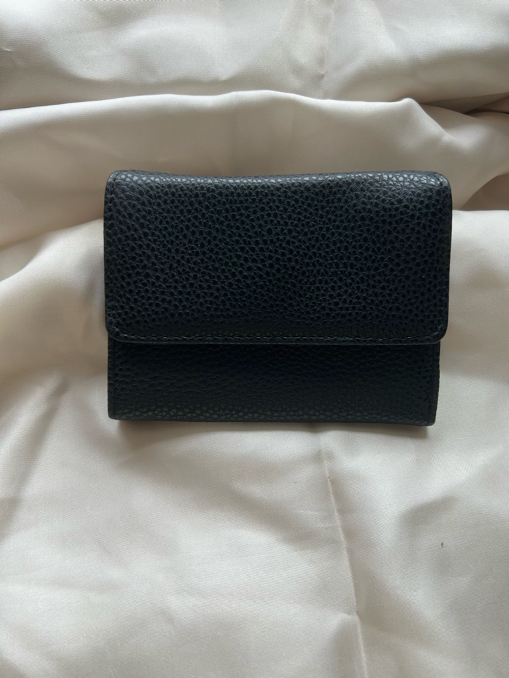 Pebbled Leather Fold Wallet - Black